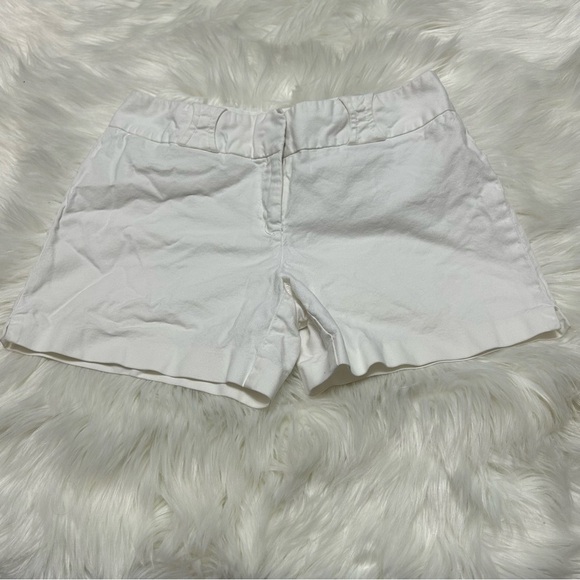 Express White Shorts Casual Summer Essential A4 - Picture 1 of 4